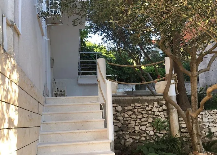 Ivan Apartman Slatine