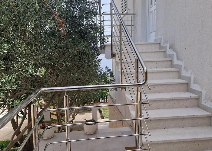 Ivan Apartman Slatine